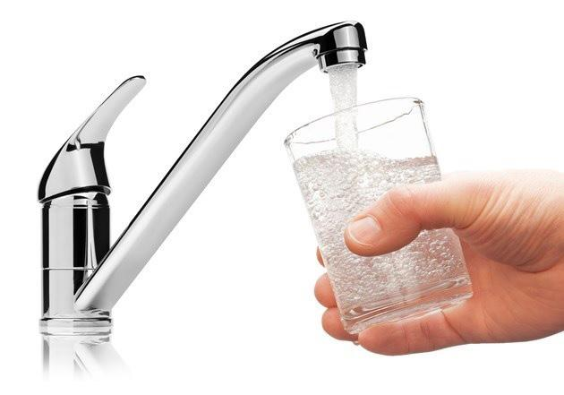 Nước có mùi lạ giống nước thải 